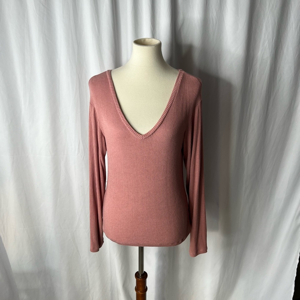 Project Social T Mauve V-neck Ribbed Knit V-neck Top - Large